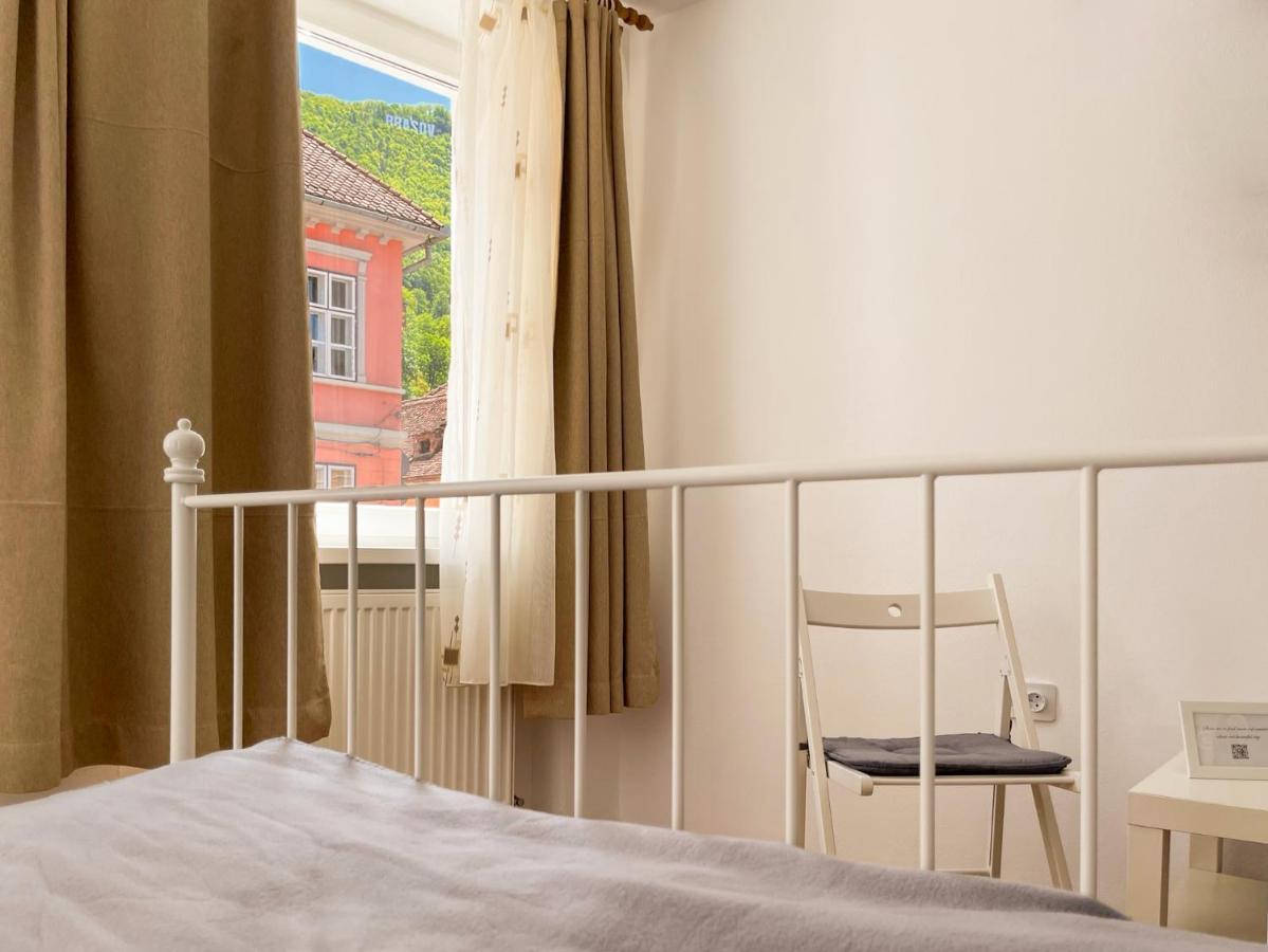 White Moon Apartment บราชอฟ ภายนอก รูปภาพ