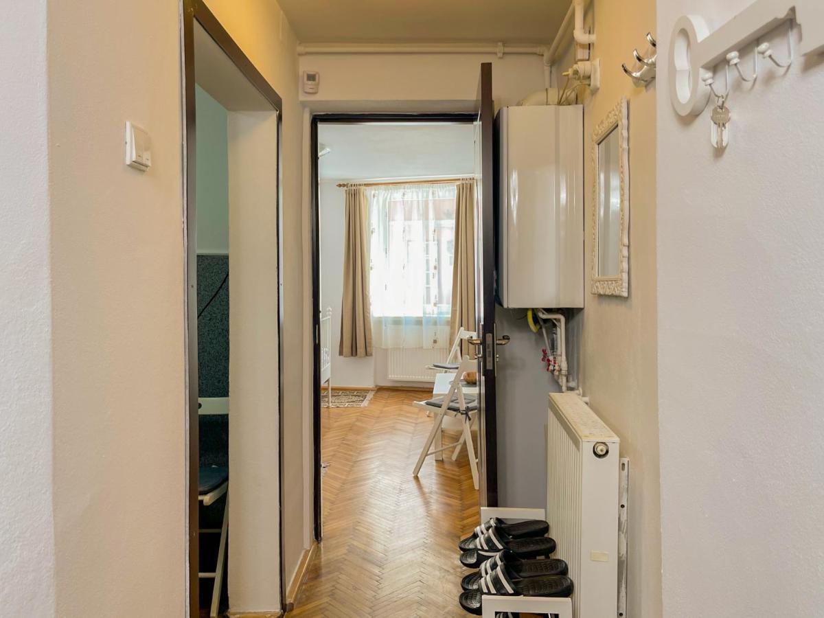 White Moon Apartment บราชอฟ ภายนอก รูปภาพ