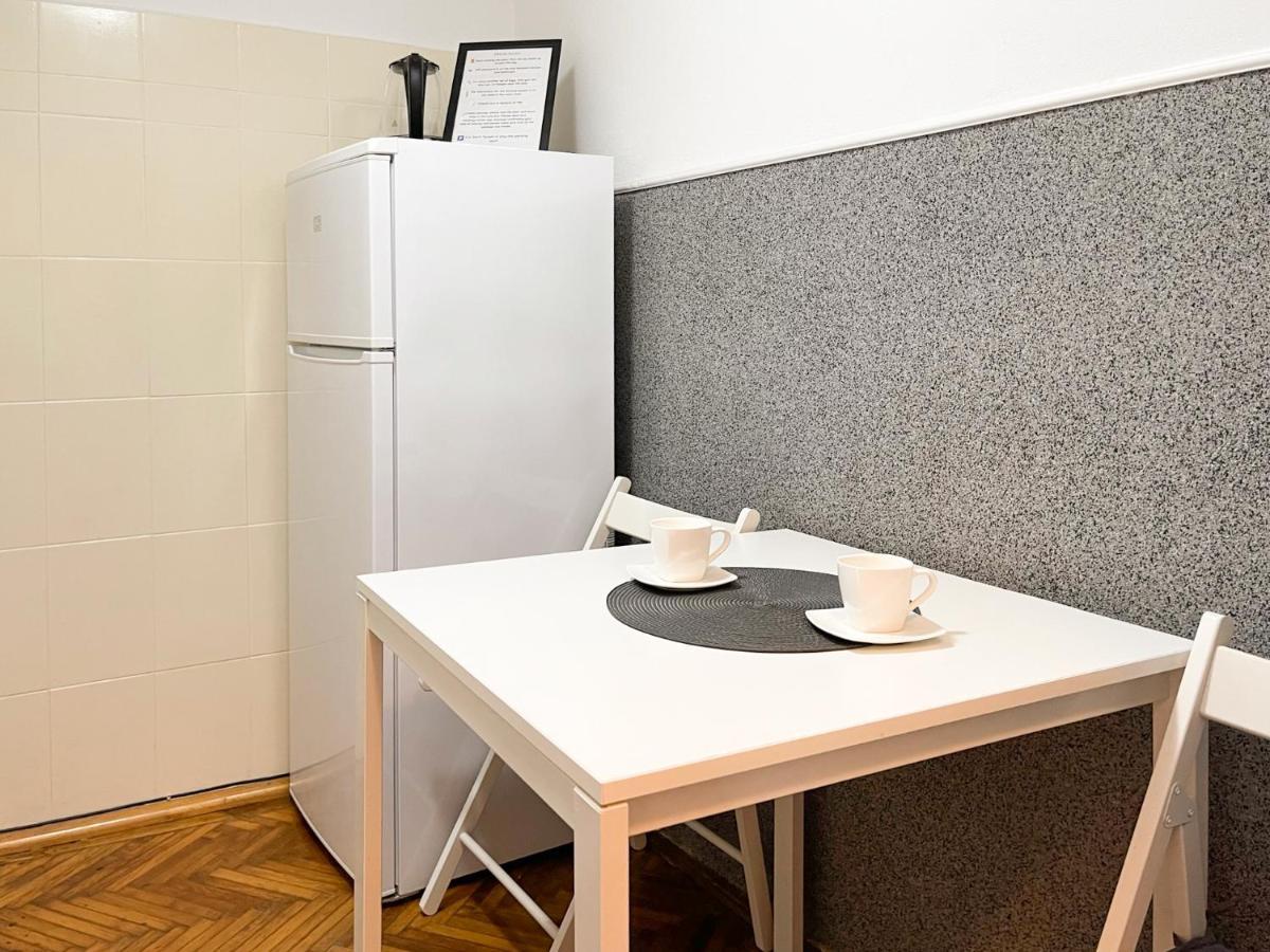 White Moon Apartment บราชอฟ ภายนอก รูปภาพ