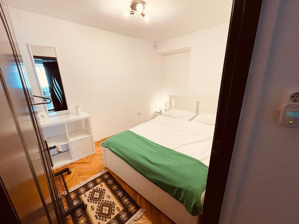 White Moon Apartment บราชอฟ ภายนอก รูปภาพ